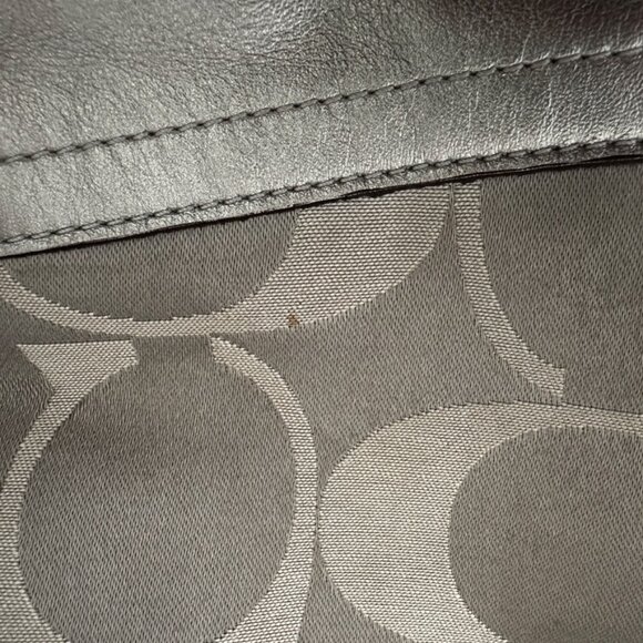 Pre-Loved Coach Signature Shoulder Bag - Silver - Picture 12 of 12